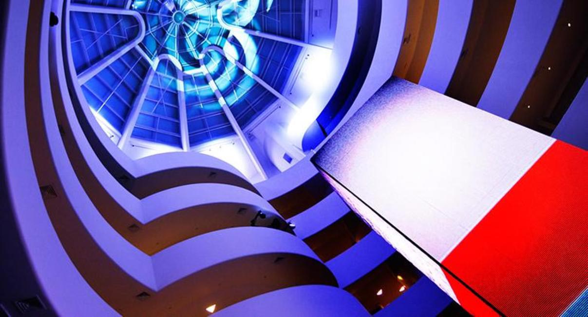 Play of lights and colours at Guggenheim International Gala