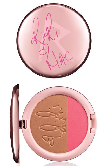 RiRi Hearts M.A.C Fall PowderBlushDuo. We haven't stopped talking about how amazing it is. It's the best combination of a blush and a bronzer. Win!