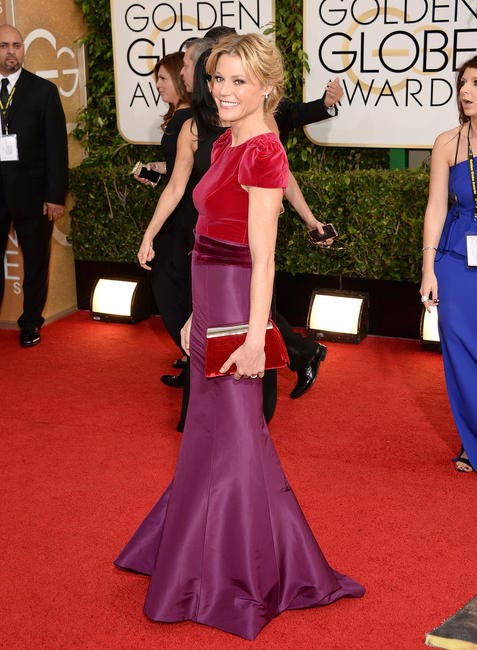 Julie Bowen in a sleek, form-fitted Carolina Herrera dress at the 2014 Golden Globe Awards