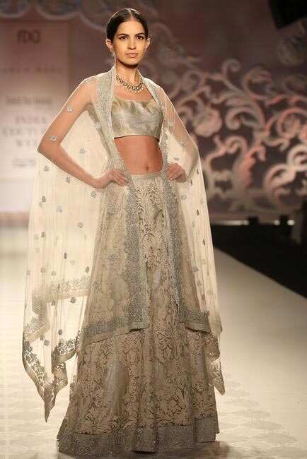 varun bahl lehenga