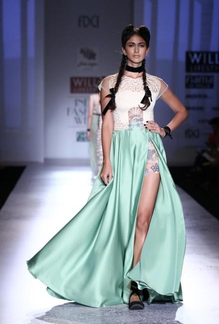Your FROW Pass to Day 1 of Wills India Fashion Week