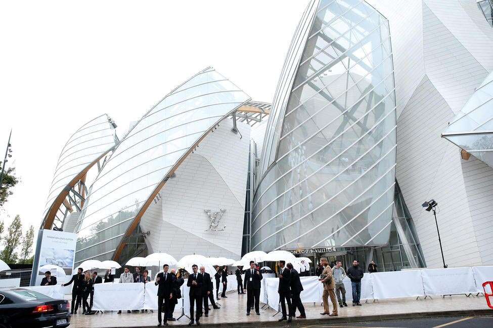 The beautiful Frank Gehry Building - Louis Vuitton