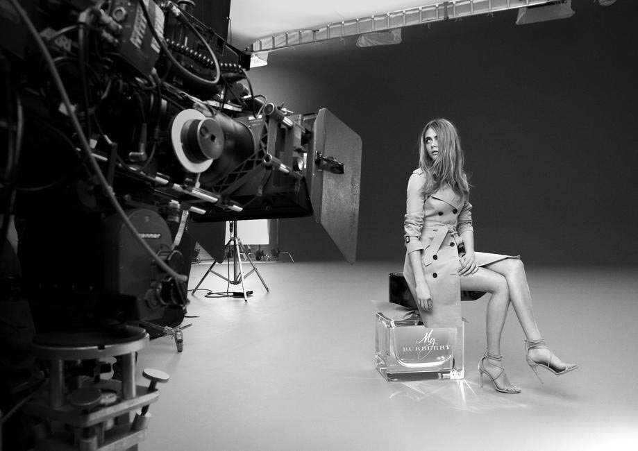 Kate Moss and Cara Delevingne for My Burberry fragrance ad campaign -  LaiaMagazine