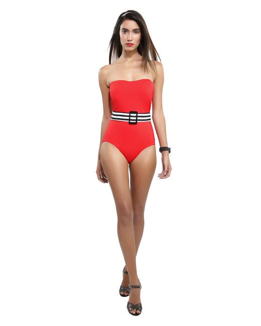 Trendy swimwwear with attention to detail