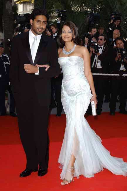 aishwarya red carpet dress