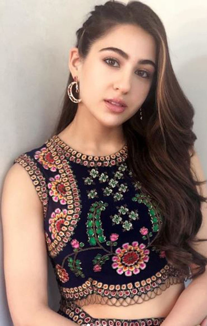 15 party hairstyles to try inspired by janhvi kapoor, sara