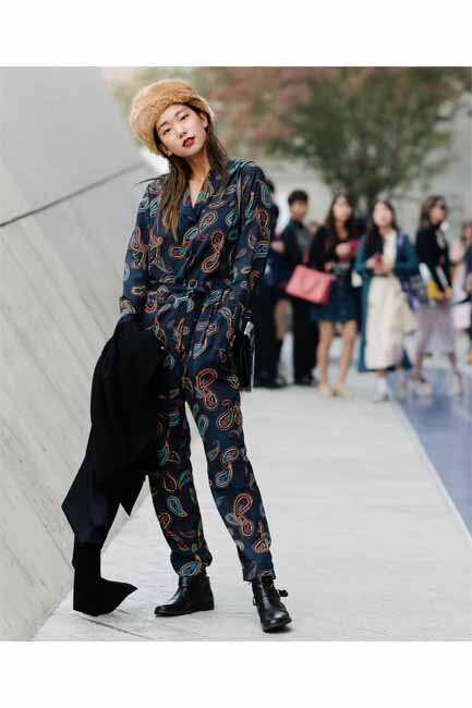 Korean Street Fashion: 10 Must-Have Outfits to Nail Your K-Fashion Look –  Svelte Magazin…