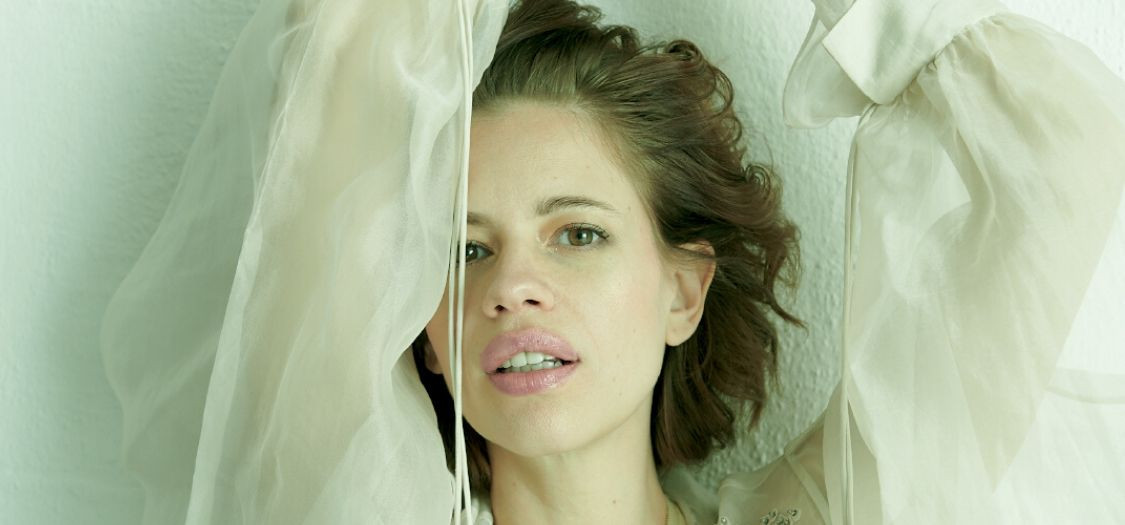 Kalki Koechlin Talks About Beauty Beyond The Surface And More | Grazia ...