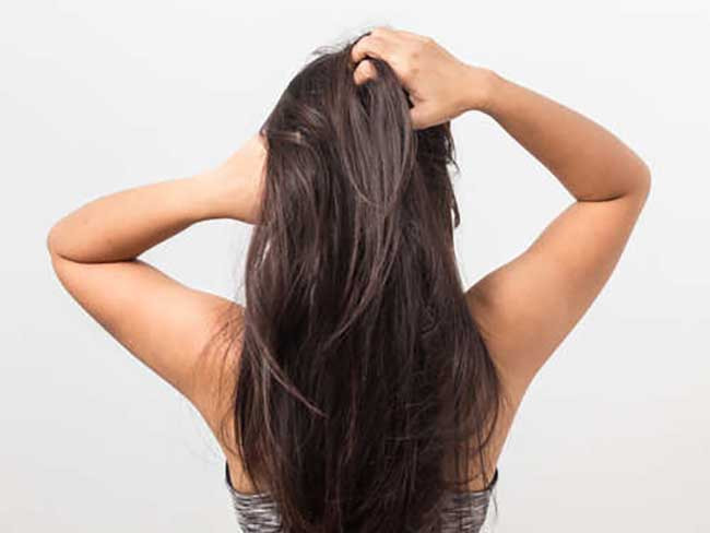 All The Benefits Of Castor Oil for Hair And How To Use The Power-Packed Oil  | Grazia India