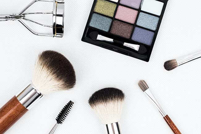 Here's Exactly How to Clean Your Makeup Brushes