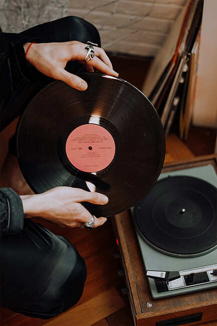 Analog Online: How to Start Your Vinyl Record Collection