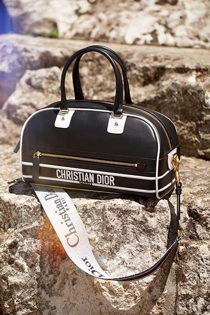 Dior | Bags | Christian Dior Handbag Gently Used | Poshmark