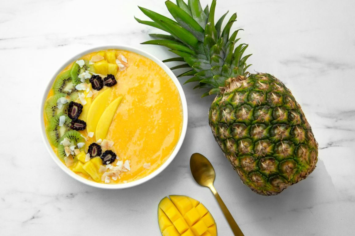 Smoothie Bowl Recipe: Mango And Pineapple