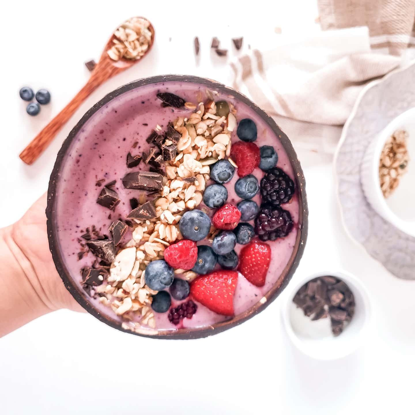 Smoothie Bowl Recipe: Mixed Berries