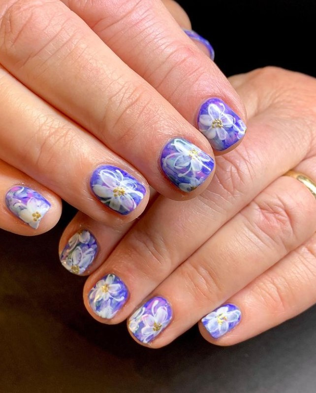 45+ Flower Nails Designs (To Go Buy Yourself Flowers) - The Mood Guide