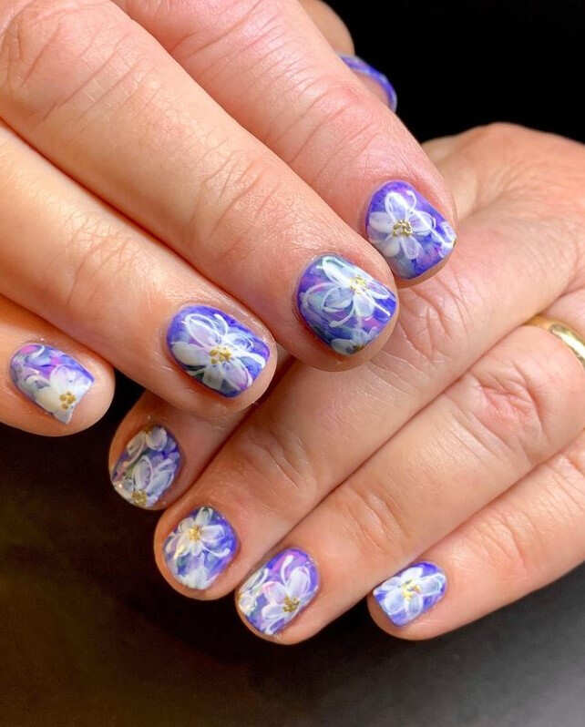 Simple flowers 🌸🌸 : r/NailArt