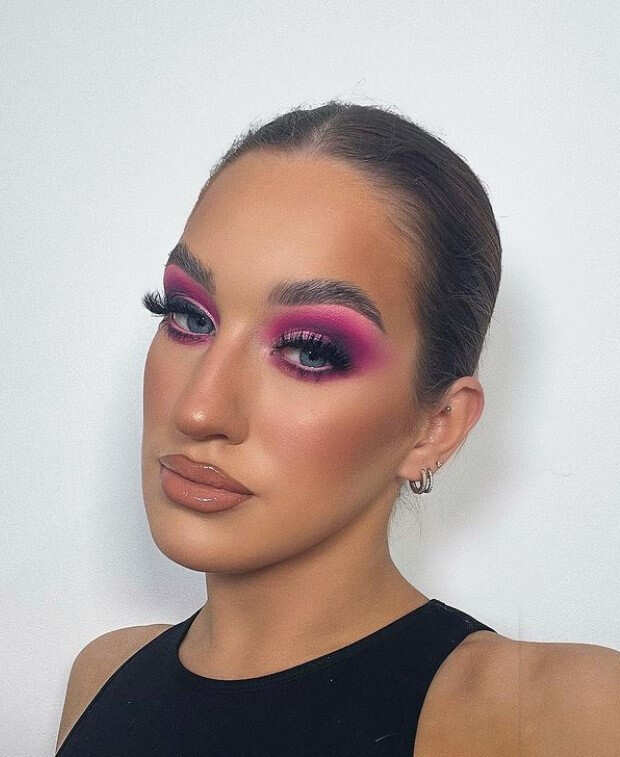 Hot Pink & Black Smoky Eye 