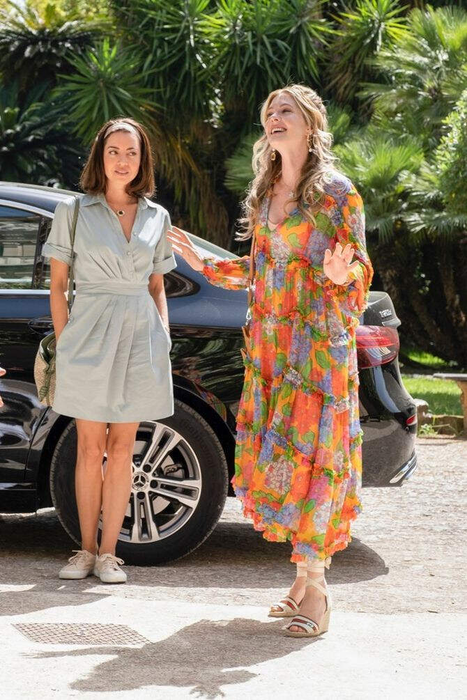 From Aubrey Plaza To Jennifer Coolidge: How To Dress Like The Iconic Guests  of The White Lotus Season 2 - ELLE SINGAPORE