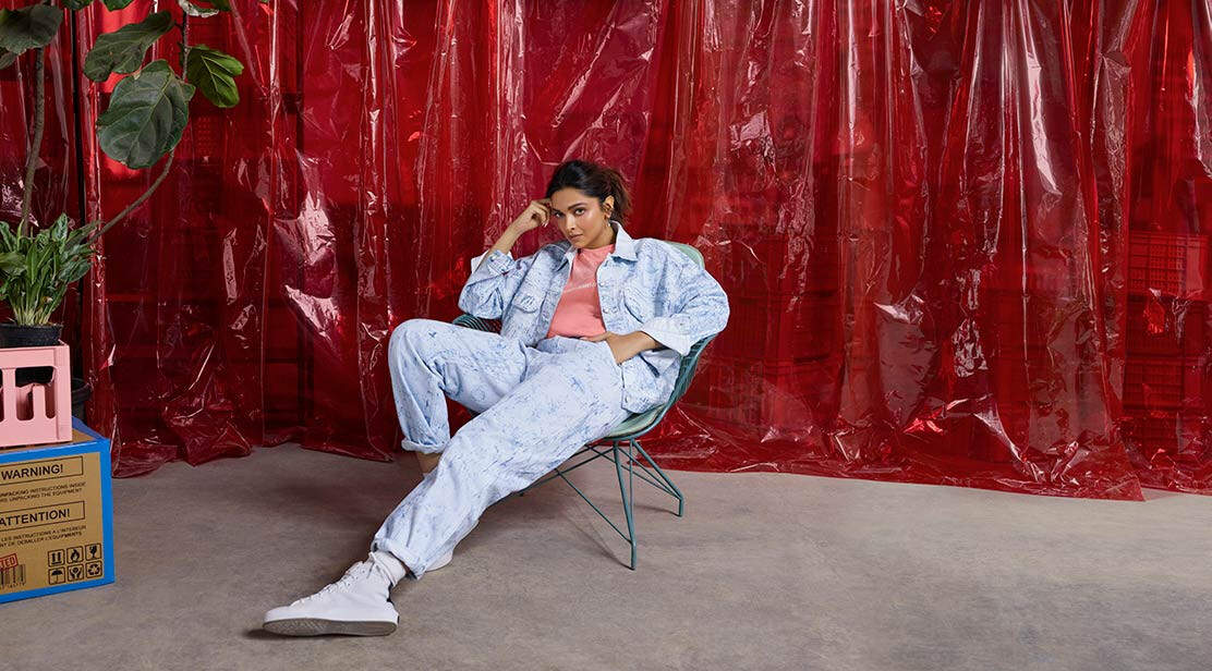 For Levis Ad, It Doesn't Get Any More Casual Classic Than Deepika  Padukone's Denim-On-Denim Shirt And Jeans