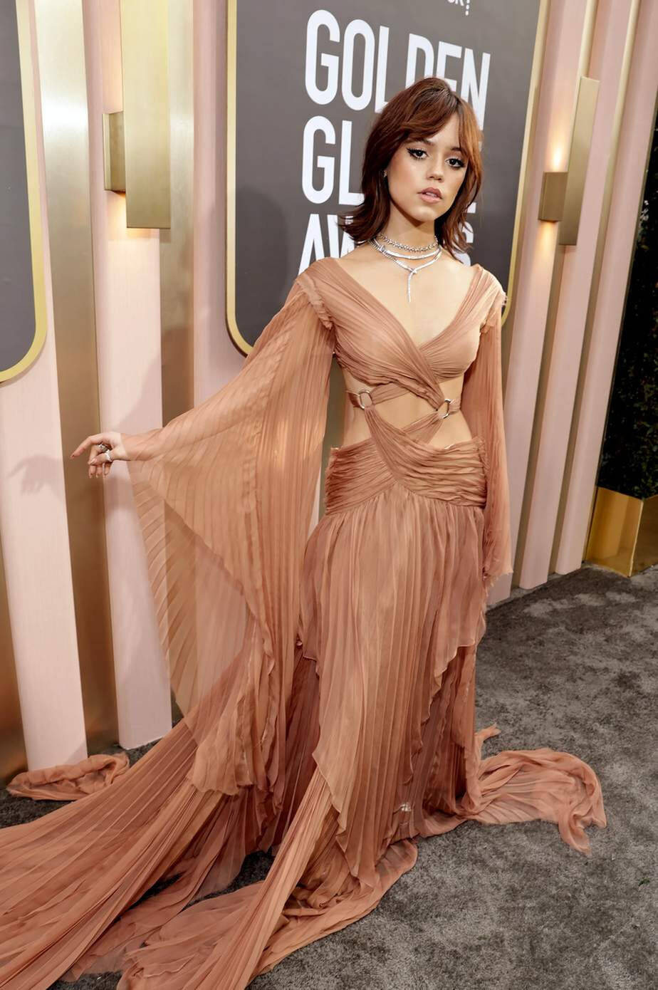 Golden Globes 2023 Looks That Dazzled On This Year's Red Carpet