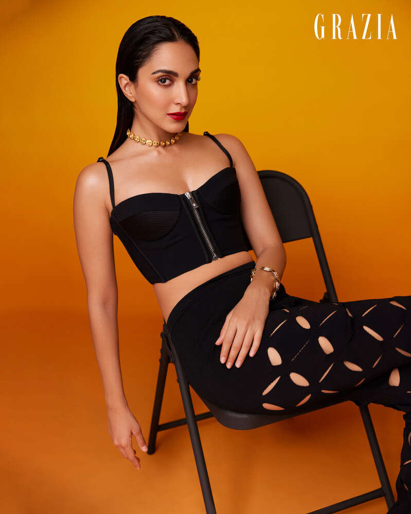 Introducing Kiara Advani as the new #SoftlineGirl! Shine effortlessly, just  like #Kiara with the wide range of Leggings, Palazzos, and Pants from, By Softline