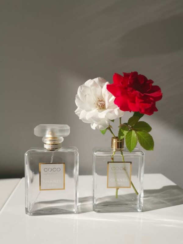 Does Perfume Expire? 5 Signs to Look Out for