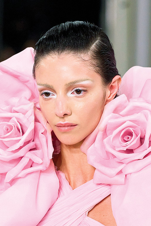 Beauty trends at runway