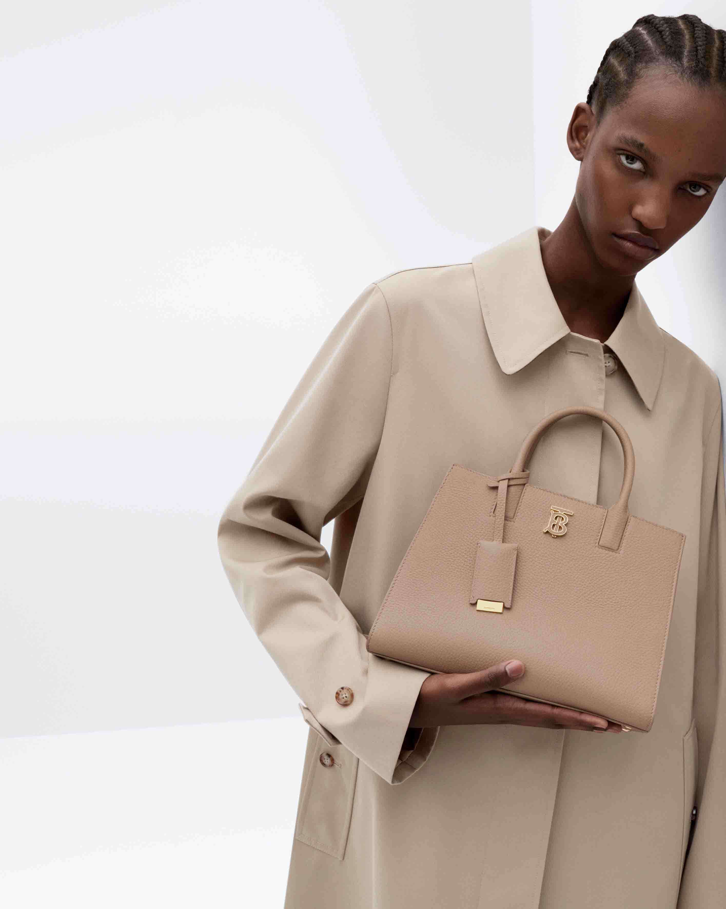 Burberry's Newest 'It' Bag is a Bag for All Seasons | Grazia India