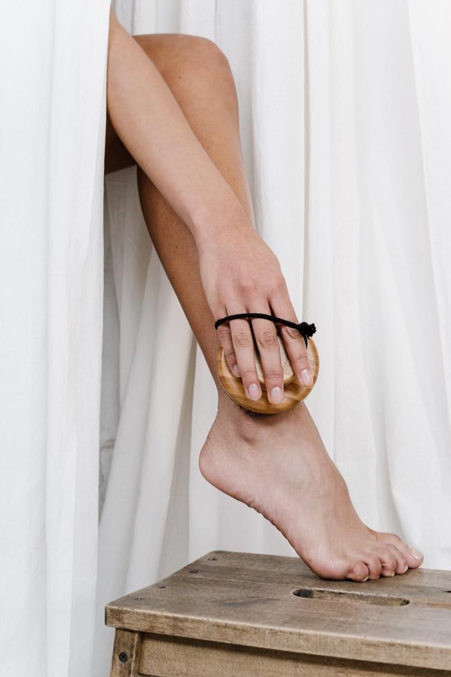 Cracked Heel Remedy - For Super Soft Feet! - iSaveA2Z.com