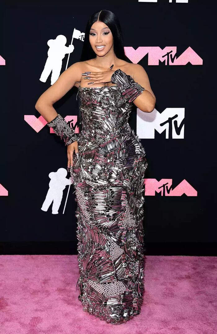 Best dressed outlet at vmas 2019