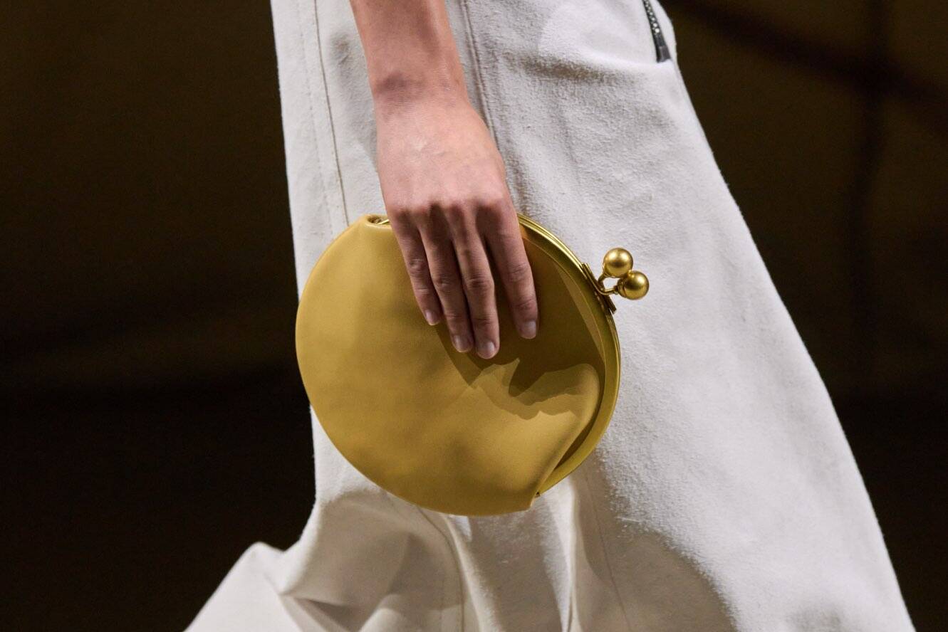 Locked In: Kiss-Lock Bags From The 60s Are Getting A Revival This ...