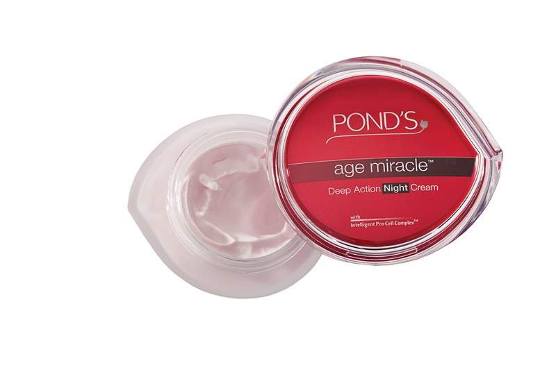 Pond's Age Miracle Deep Action Night Cream + Daily Resurfacing Day Cream, Rs 999