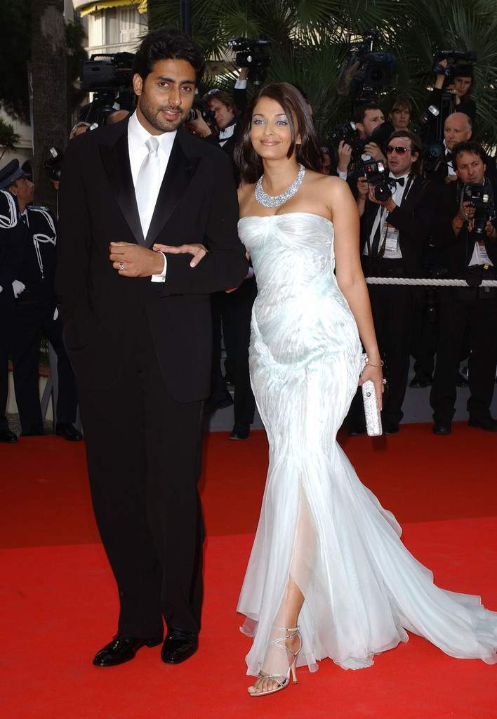 Aishwarya rai clearance red carpet dresses